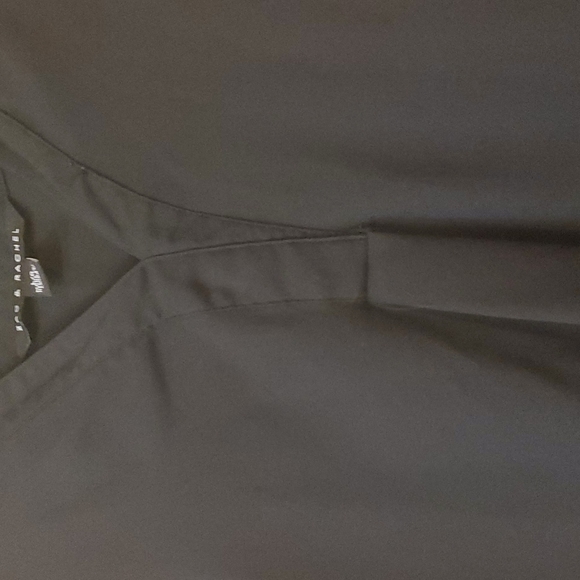 Zac & Rachel sheer pleated back, black, sleeveless tunic blouse - Picture 6 of 11